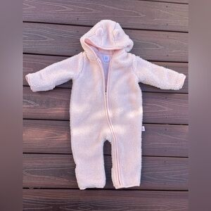 3-6 months Warm zip up One Piece King Sleeve Body Suit nwot Pink - Make Offer